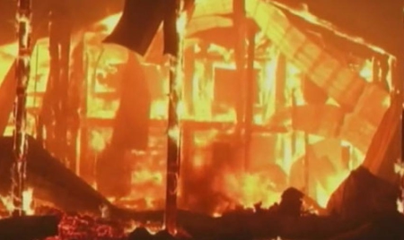 Feu de forêt en Californie : des maisons en flammes