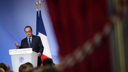 Hollande veut un sommet rapide de la zone euro pour relancer la croissance