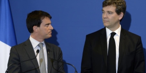 Manuel Valls présente la démission de son gouvernement