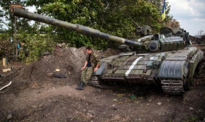 Des soldats russes arrêtés en Ukraine, le Kremlin affirme qu’ils sont entrés “par erreur”