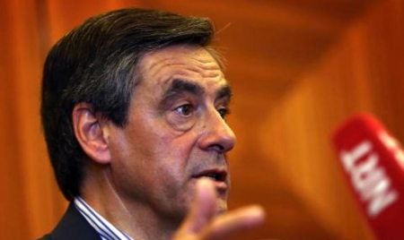 Fillon opposé à une annulation du contrat de vente des Mistral