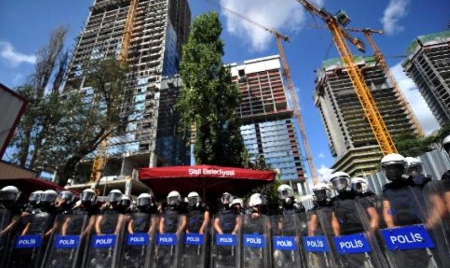 Turquie: la police tire des lacrymogènes contre des manifestants à Istanbul