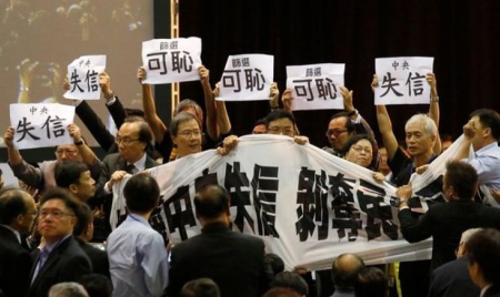 A Hong Kong, le système électoral proposé par Pékin hérisse les pro-démocratie