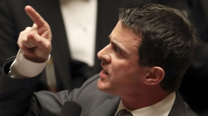 Manuel Valls durcit le ton