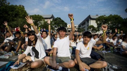 Les étudiants de Hong Kong en grève des cours pour protester contre Pékin
