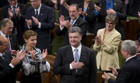 Ukraine: Kiev accélère son rapprochement avec les Occidentaux