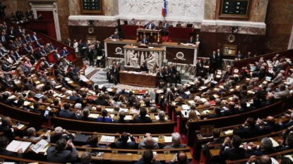 En quête de confiance, Valls se revendique des “valeurs chères à la gauche”