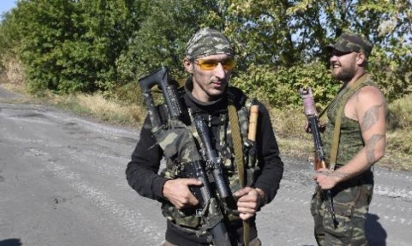 Ukraine: Kiev accuse les rebelles de menacer le processus de paix, tirs à Donetsk