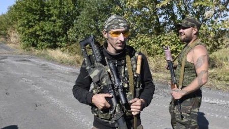 Ukraine: Kiev accuse les rebelles de menacer le processus de paix, tirs à Donetsk