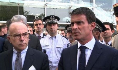 Valls visite le dispositif de sécurité gare Montparnasse
