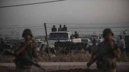 Plus de 130.000 Syriens fuient en Turquie, l’EI bute sur Aïn al-Arab