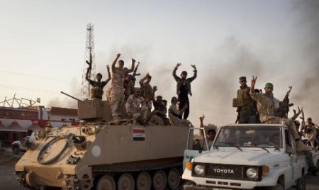 Les forces irakiennes gagnent du terrain sur l’EI, le Parlement pris d’assaut