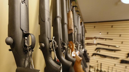 USA : une enseignante se tire une balle dans la jambe dans une école primaire