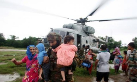 Inde et Pakistan s’activent pour sauver des milliers de victimes d’inondations