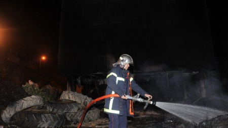 Incendies à Morlaix: Valls condamne et promet des poursuites judiciaires