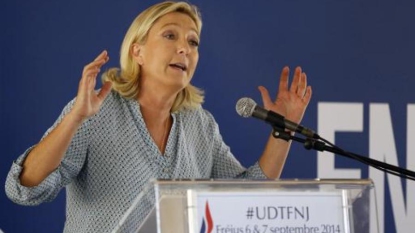 Marine Le Pen: le retour de Sarkozy “un colis piégé pour l’UMP”