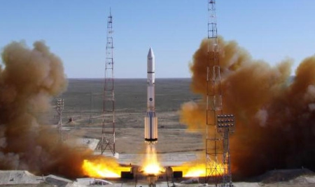 Après des déboires, une fusée russe Proton-M lancée avec succès