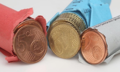 Elle paie 207 euros d’impôts avec 30 kg de pièces jaunes