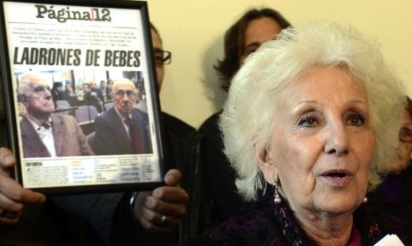 Dictature: l’Argentine juge des médecins pour vol de bébés, une première