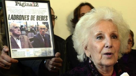 Dictature: l’Argentine juge des médecins pour vol de bébés, une première