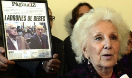 Dictature: l’Argentine juge des médecins pour vol de bébés, une première