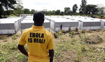 Ebola conduit le Liberia au bord du chaos