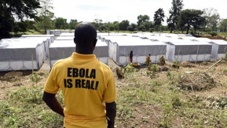 Ebola conduit le Liberia au bord du chaos