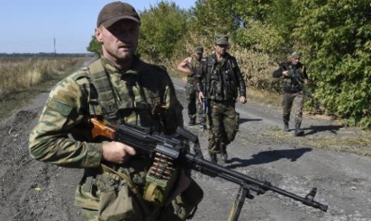 Ukraine: la rébellion commence le retrait de son artillerie