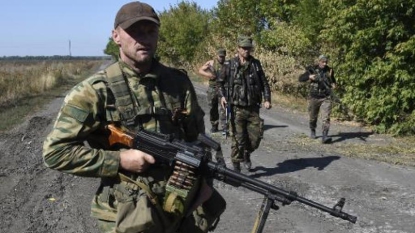 Ukraine: la rébellion commence le retrait de son artillerie