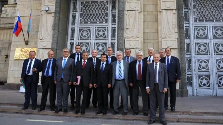 Un groupe de parlementaires français prorusses en visite à Moscou