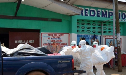 Une Française contaminée par le virus Ebola