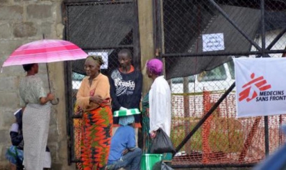 Ebola: silence sur l’état de santé de l’infirmière de MSF rapatriée