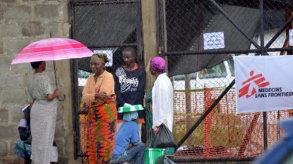 Ebola: silence sur l’état de santé de l’infirmière de MSF rapatriée