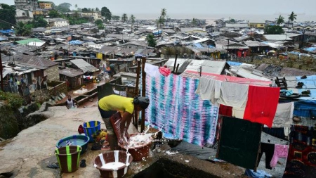 Ebola : nouveau confinement immédiat en Sierra Leone pour 1,2 million d’habitants