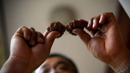 En Chine, une paire de noix peut valoir de l’or