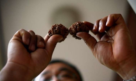 En Chine, une paire de noix peut valoir de l’or