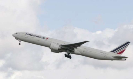 Ebola : un passager d’Air France contrôlé à Madrid