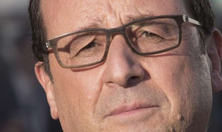 Ebola: Hollande annonce l’extension des contrôles par la France à “tous les modes de transports”