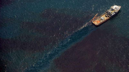 Marée noire de BP: jusqu’à 2 millions de barils de brut au fond de l’océan