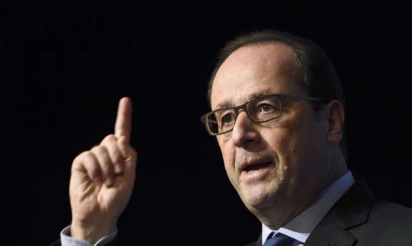 Crise boursière: Hollande incrimine la “stagnation” en Europe