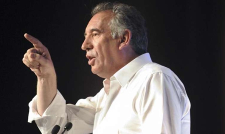 Bayrou: le président de l’UMP “probablement Premier ministre de la cohabitation”