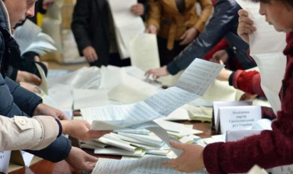 Ukraine: la Russie apporte son soutien aux élections séparatistes