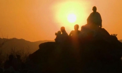 Hajj: des centaines de milliers de pèlerins en prière sur le Mont Arafat