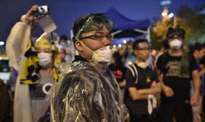Hong Kong: les manifestants prévenus, la police fait le plein de balles en caoutchouc