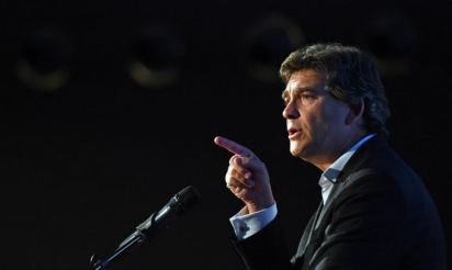 Arnaud Montebourg dénonce l'”obsession” des déficits du gouvernement