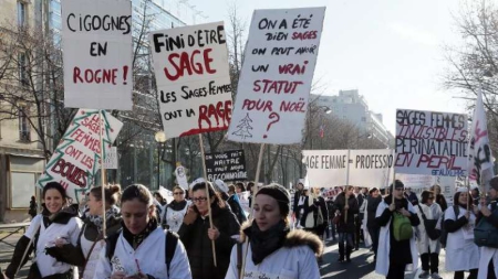 Après un an de grève, les sages-femmes fatiguées et écoeurées