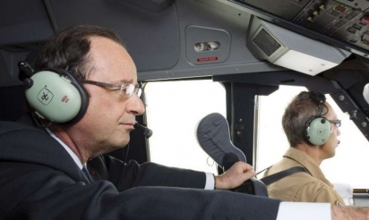 Hollande se déplace pour trois fois moins cher Sarkozy