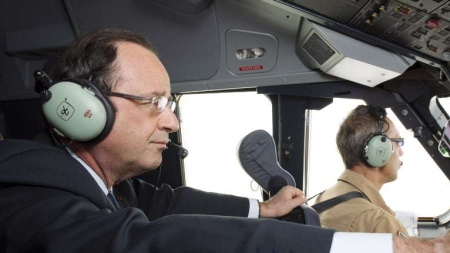 Hollande se déplace pour trois fois moins cher Sarkozy