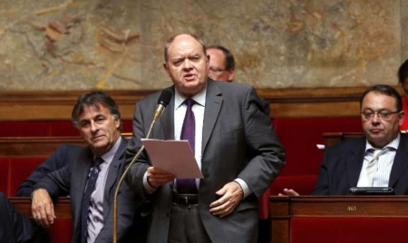Cabinets ministériels: le député PS Dosière dénonce des “rémunérations choquantes”