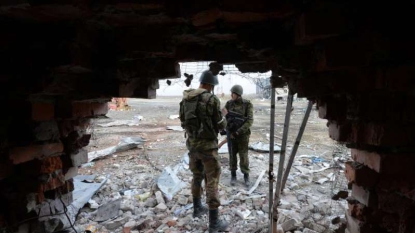 Ukraine: puissante explosion à Donetsk, attaque à la frontière russe